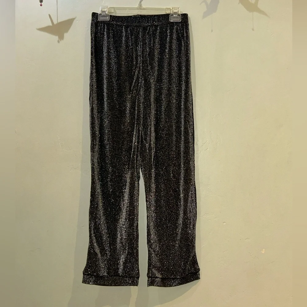 RACHEL ZOE 2 Piece Silver Metallic Shimmer Pajama Set. Women’s Size Medium.
